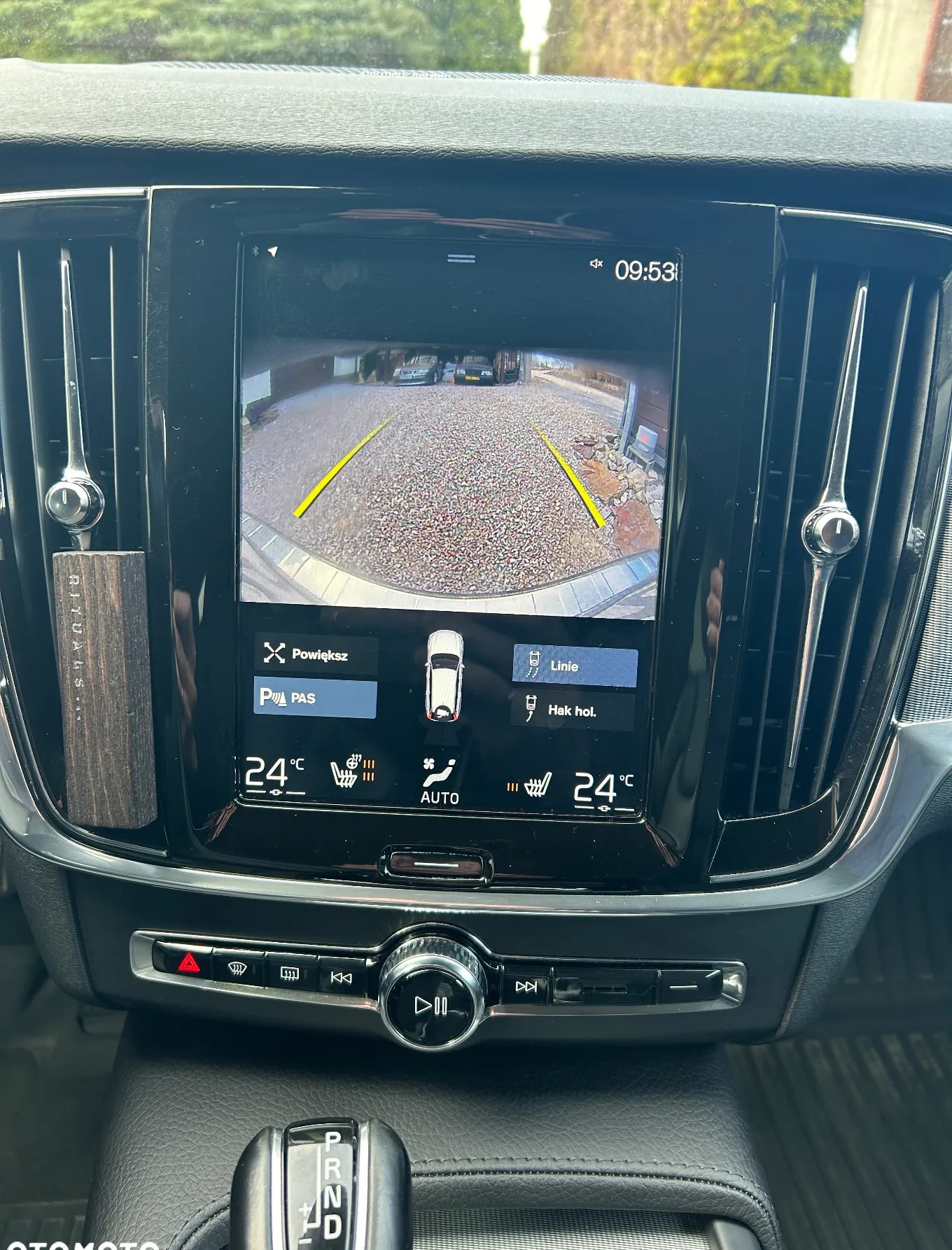 Volvo V90 Cross Country cena 142677 przebieg: 160000, rok produkcji 2019 z Kielce małe 596